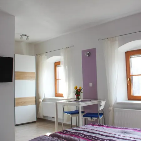 Franzosenhof * Wullowitz